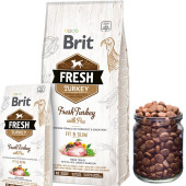 Холистична суха храна Brit Fresh Turkey with Pea Adult Fit & Slim за кучета склонни към наднормено тегло, с прясно пуешко месо и грах